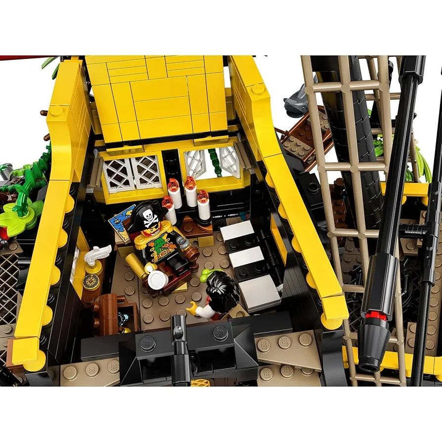Lego 21322 ideas Pirates of Barracuda Bay пиратски кораб от 2545 части