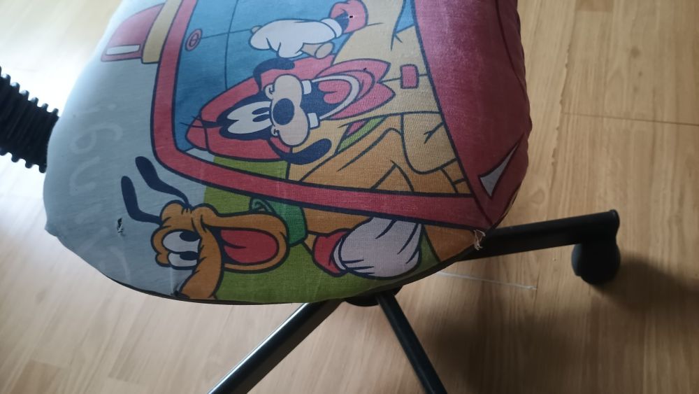 Vând scaun birou pentru copii