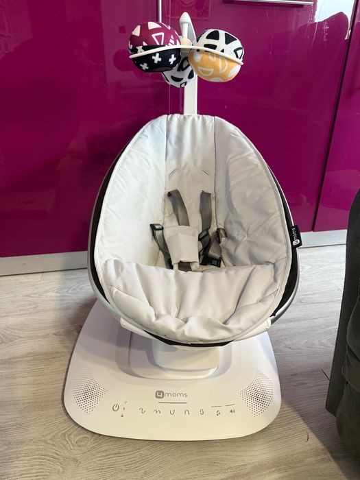 Електрическа бебешка люлка mamaRoo 5.0, сива