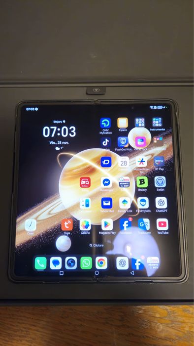 Vand honor magic v3. 12/512 cu garantie inca 2 ani ,folosit cateva zil