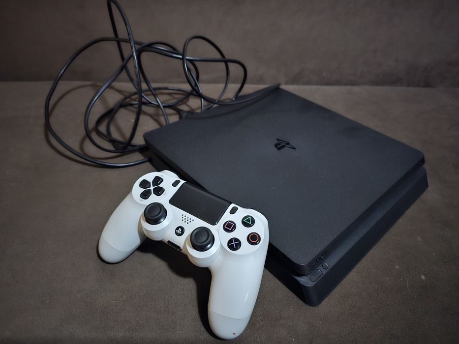 Playstation 4 slim 512 GB