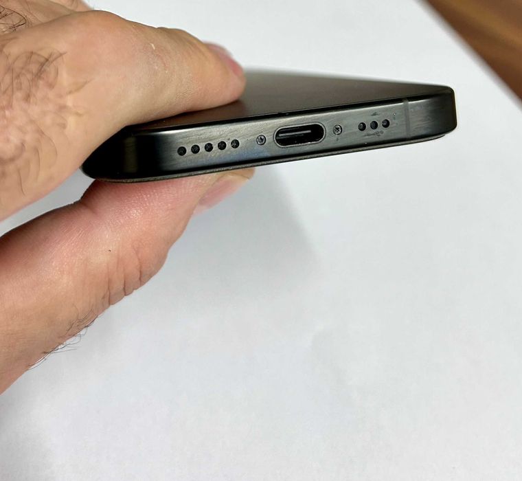 iphone 16 pro ca nou bateria 100% folie husa