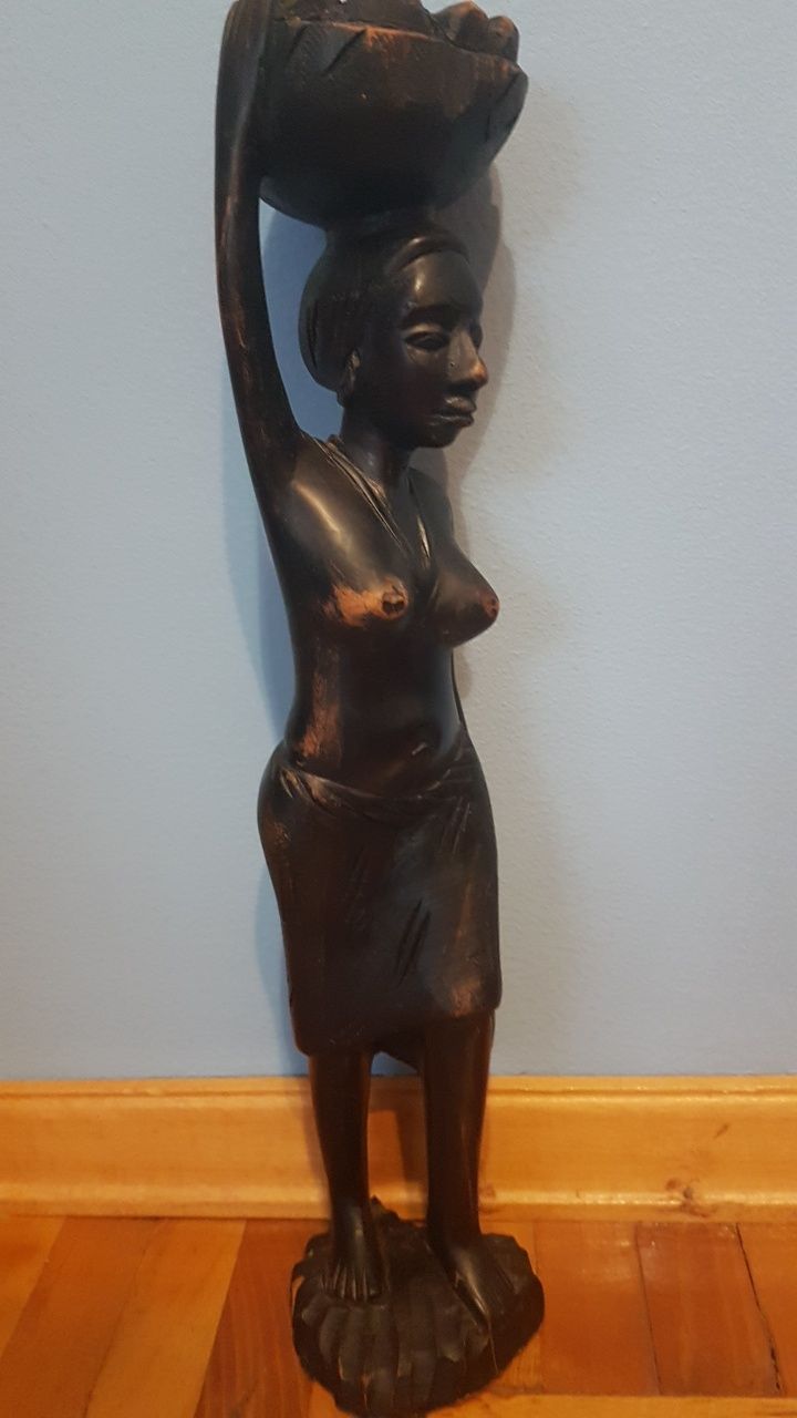 Statueta africană femeie cu cos pe cap