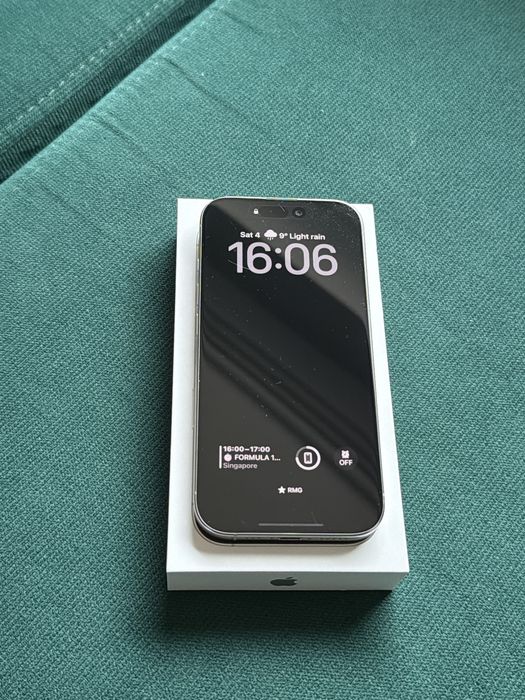 Iphone 16 pro Desert Titanium