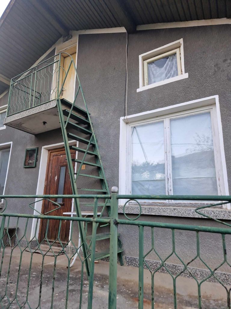 Продава се Къща в Габрово, Трендафил 1 - 70 кв.м за 394 €/кв.м - Снимка #1