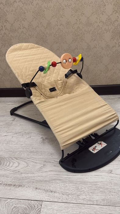 Продам шезлонг детский