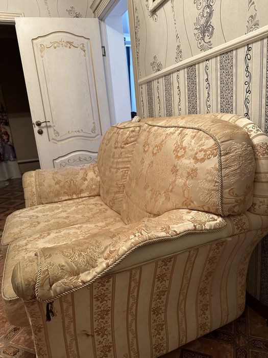 диван в зал