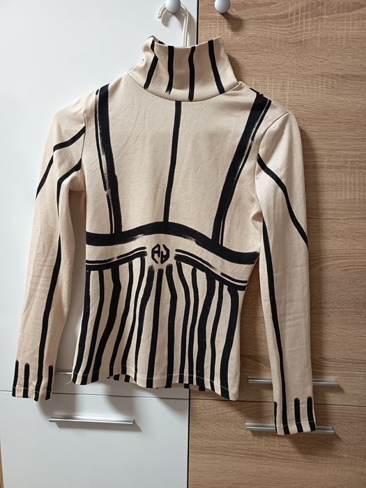 Продавам дамска блуза ALESSA