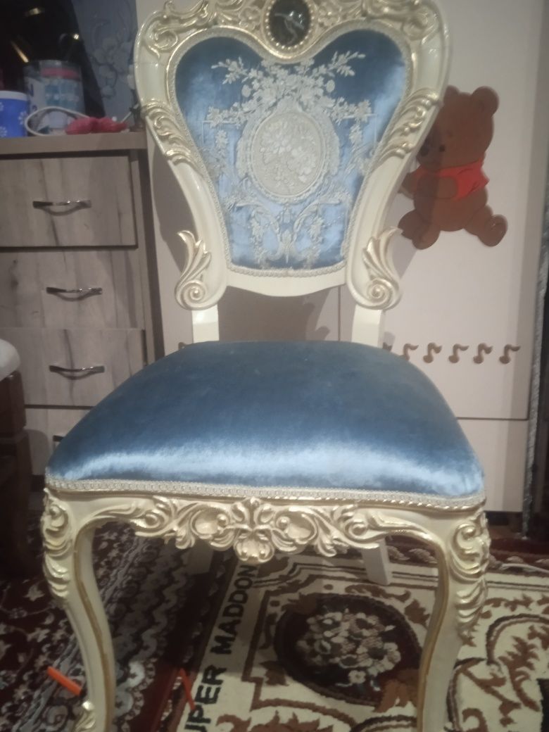 Stulla arzon narxlarda dona