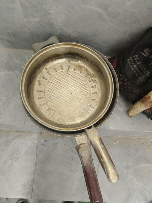 Сковородки казаны кострюли нерж.