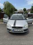 Vând Ford Focus 1.6-benzină