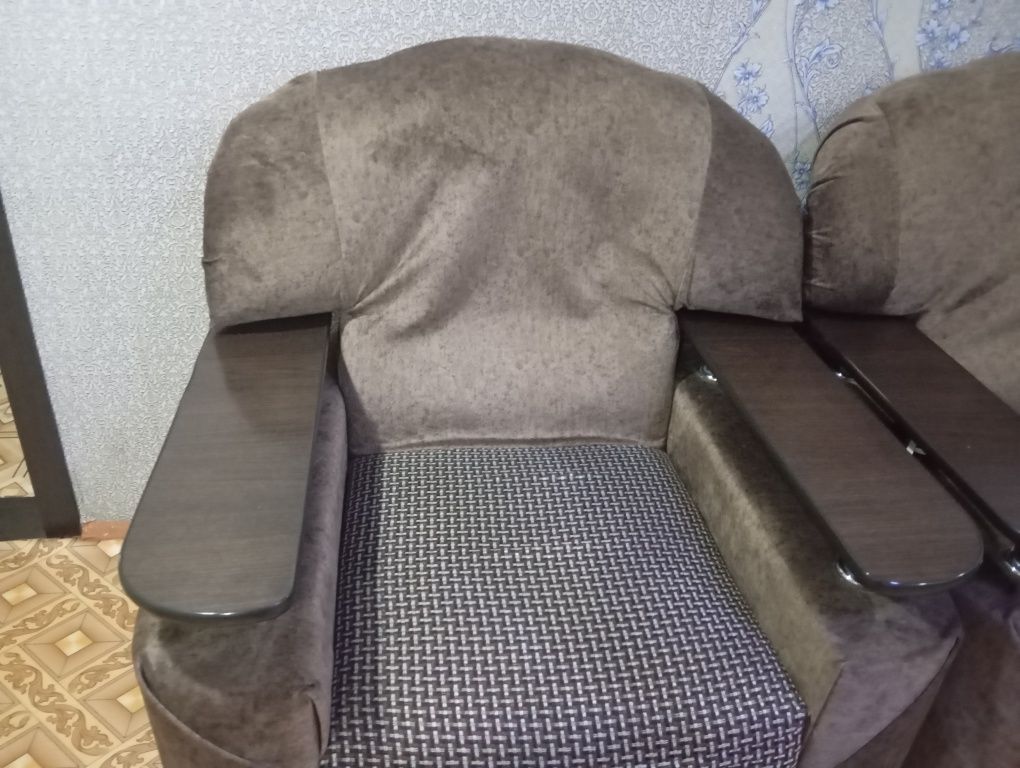 Диван угловой с креслом