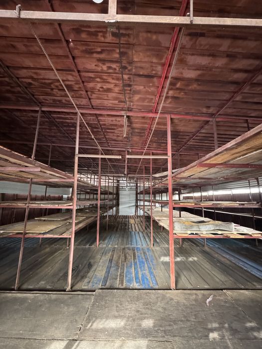 Аренда склада 200 кв м(полностью стеллажами)офис Розыбакиева/СтройСити