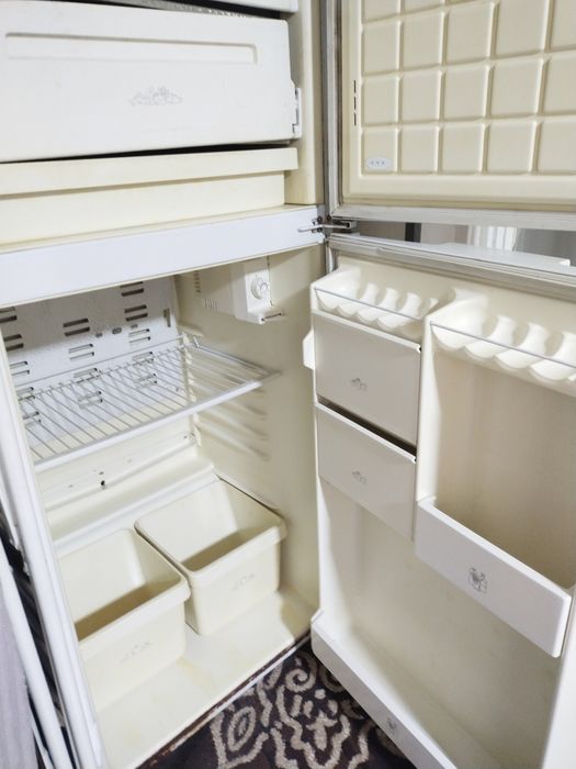 2 табақали Бирюса  холодильник сотилади.