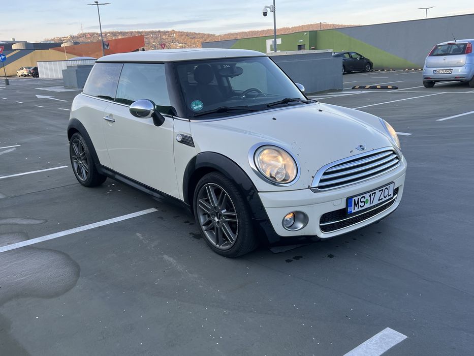 Mini One Cooper 1.6 diesel trapa/panoramic,incalzire scaune, 109 cai!