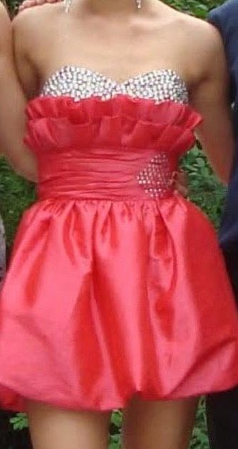 Официална рокля с камъни Сваровски;    Рокля с ресни