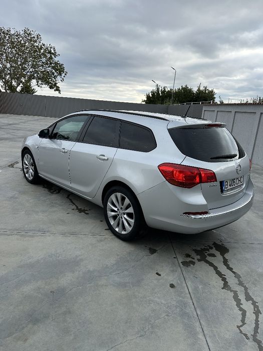 Opel Astra J 1.7cdti 110cp 2013