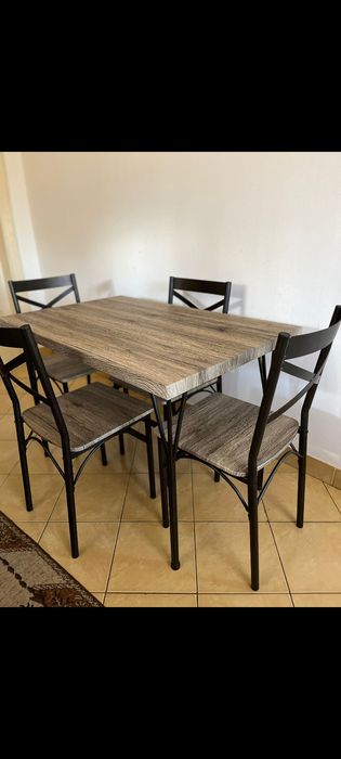 Masă de bucătărie nouă