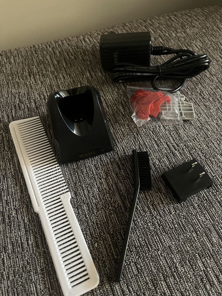 WAHL DETAILER GOLD + СТАНЦИЯ златен тример вал jrl gamma sc