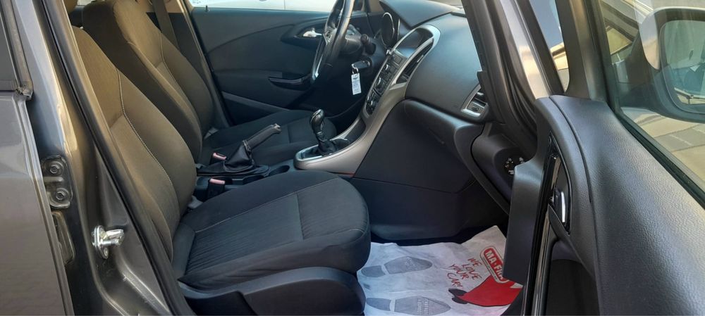 Opel Astra J 2012 1.7d