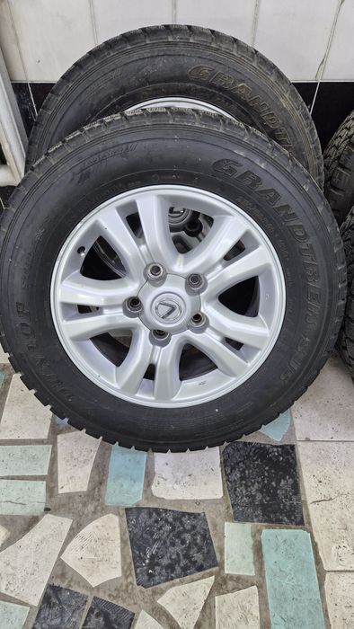 Продам комплект зимней резины.