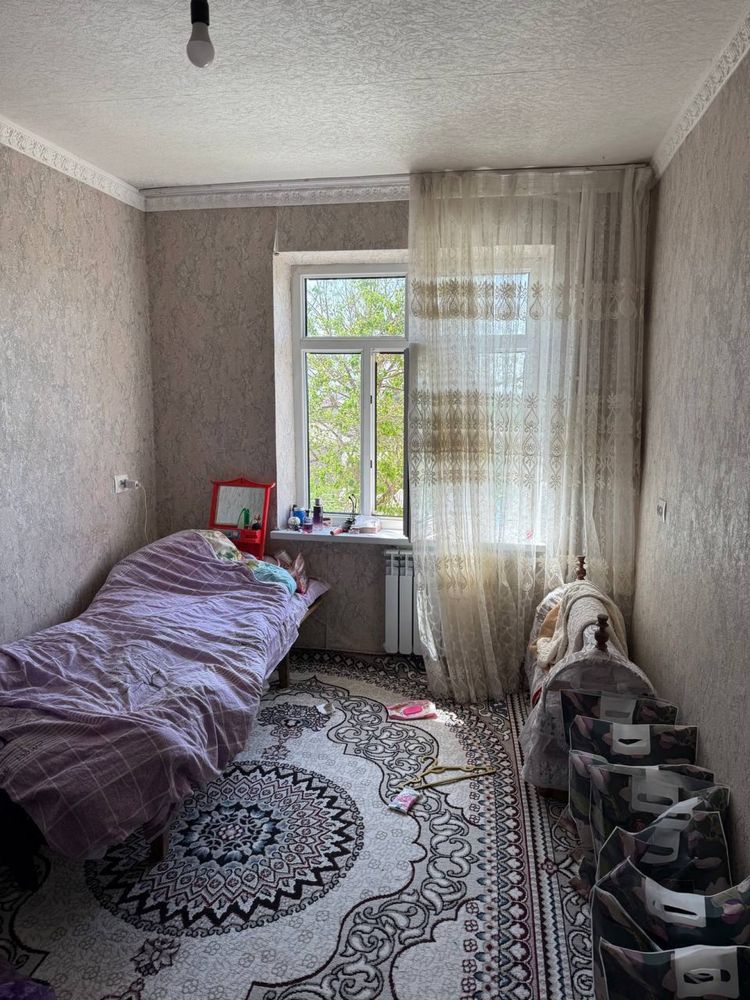 СРЛЧНО ПРОДАЁТСЯ  3х ком квартира 4 этаж 3/4/5