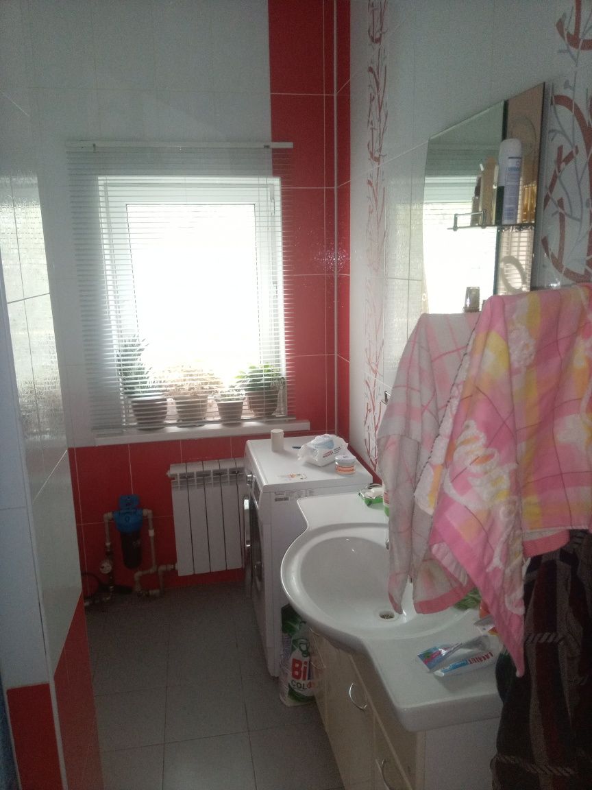 Продам 2-х  коттедж