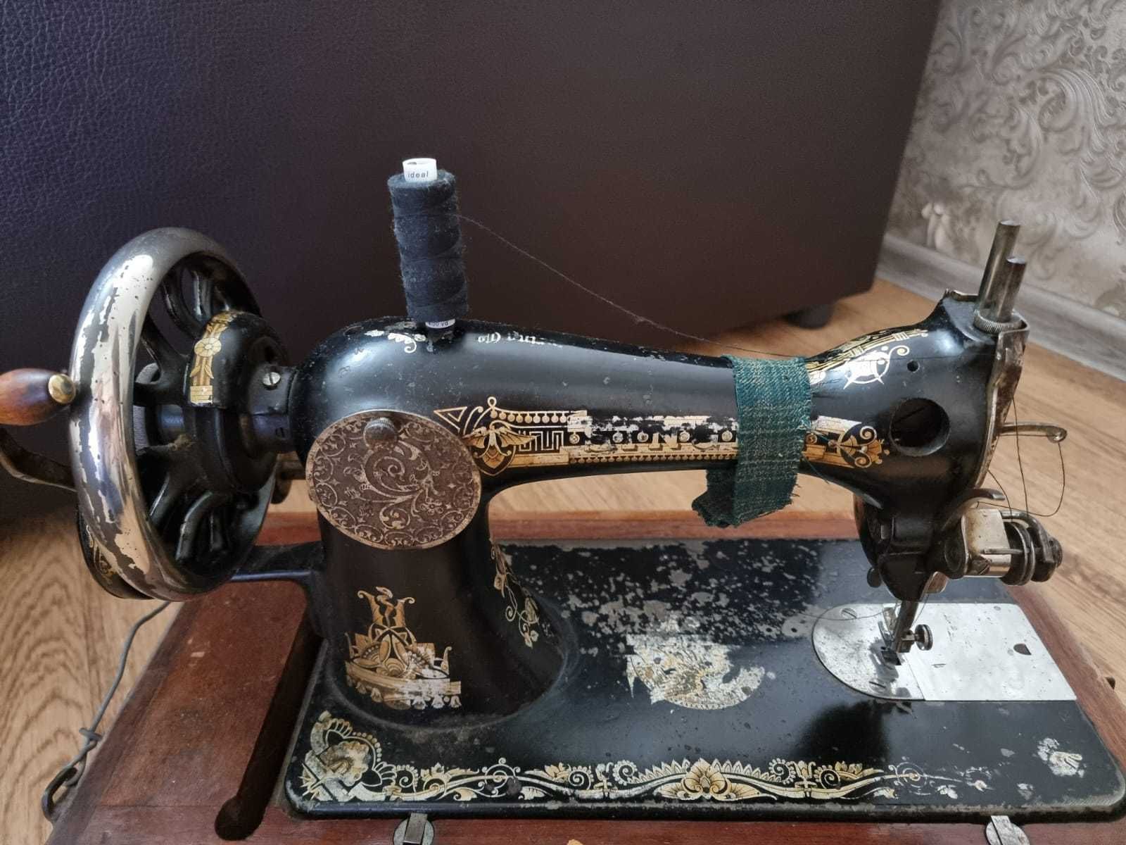 Продам швейную машинку СССР