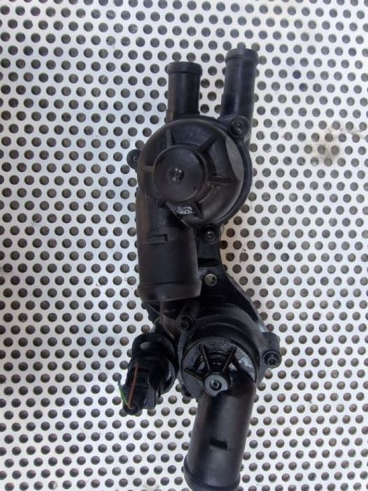 Corp termostat Vw Tiguan 5n  motor 1,4tsi ,CAVD