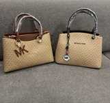 Michael Kors чанта