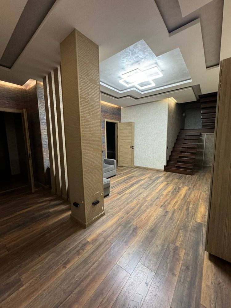 Кичик Бешагач Dream house 4/9/10 300 кв.м