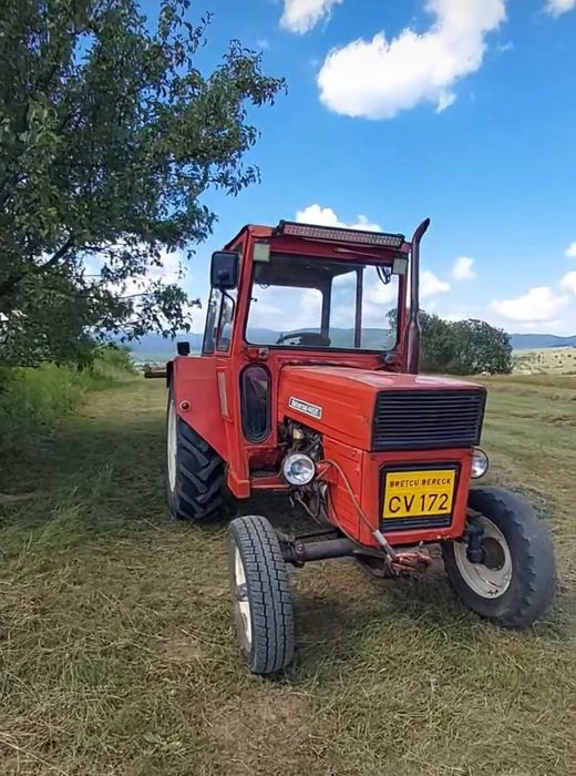 Tractor romanesc UTB 445