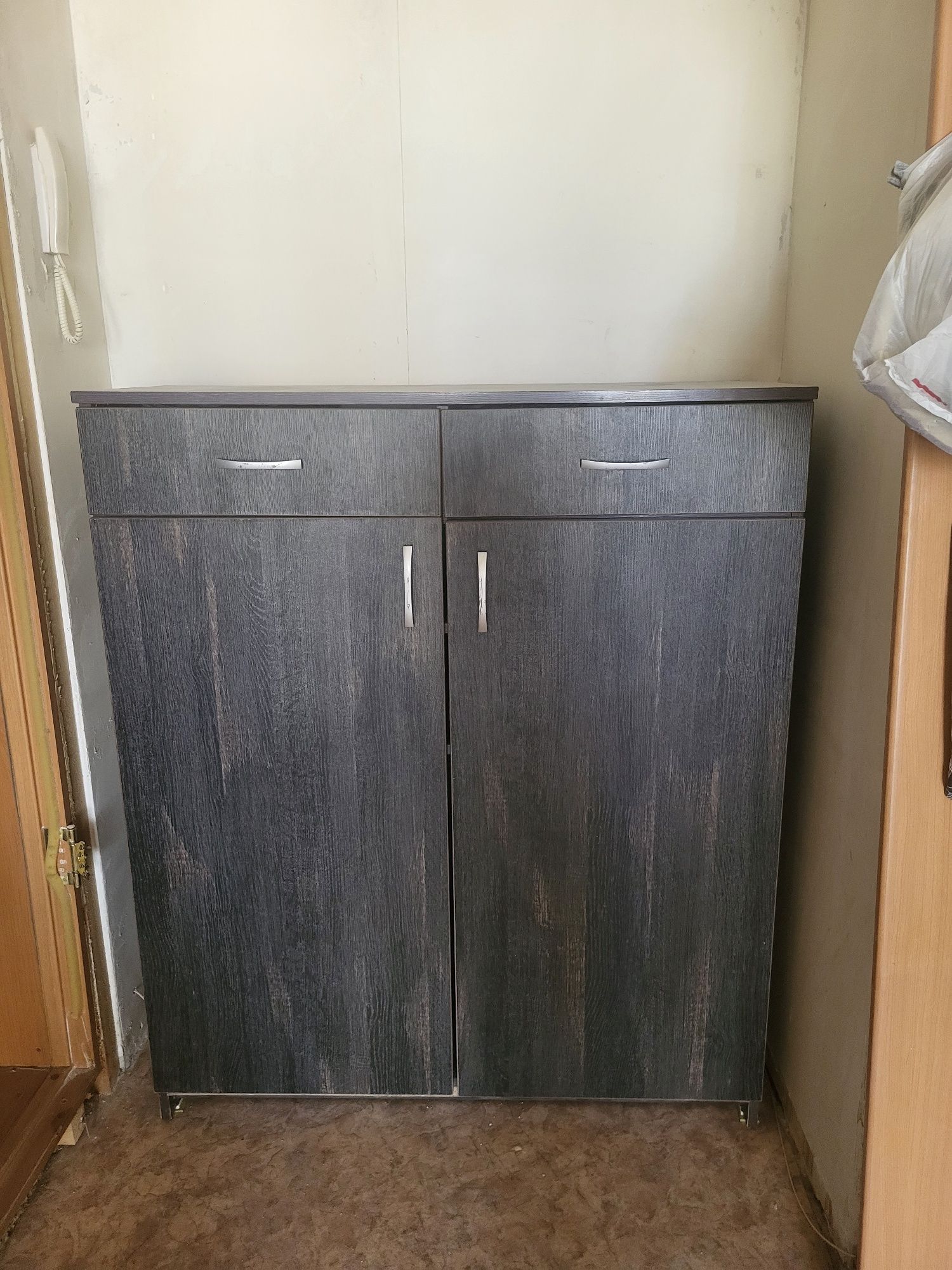 Продам обувницу в прихожую.