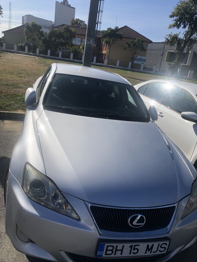 Se vinde lexus is 220d