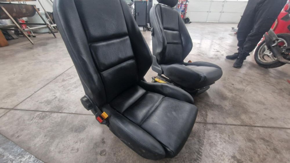 Предни RECARO кожени седалки от OPEL