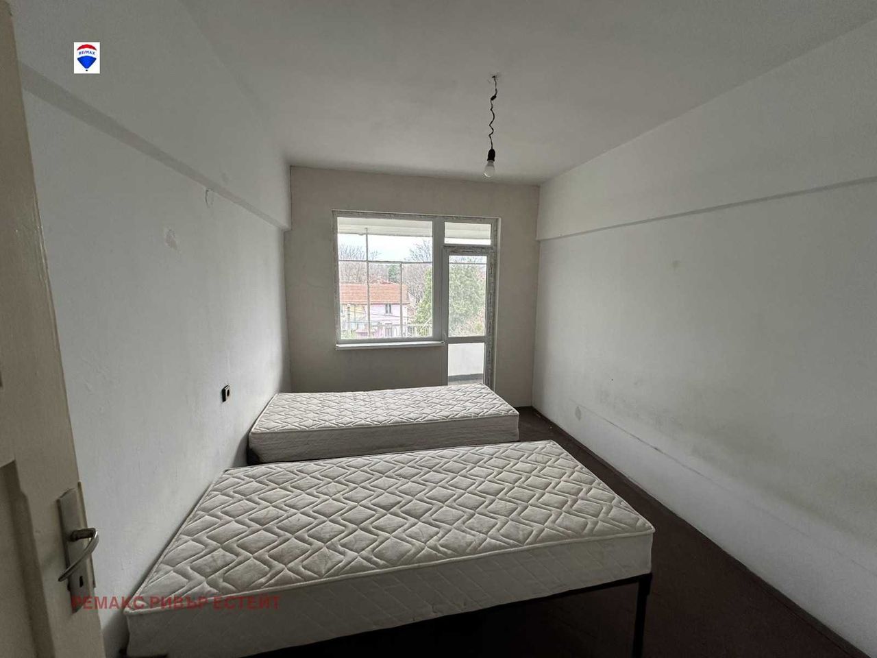 Продава се Многостаен апартамент в Русе, Захарна фабрика - 182 кв.м за 849 €/кв.м - Снимка #3
