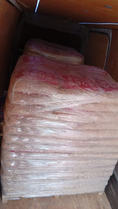 Vand peleti , rășinoase