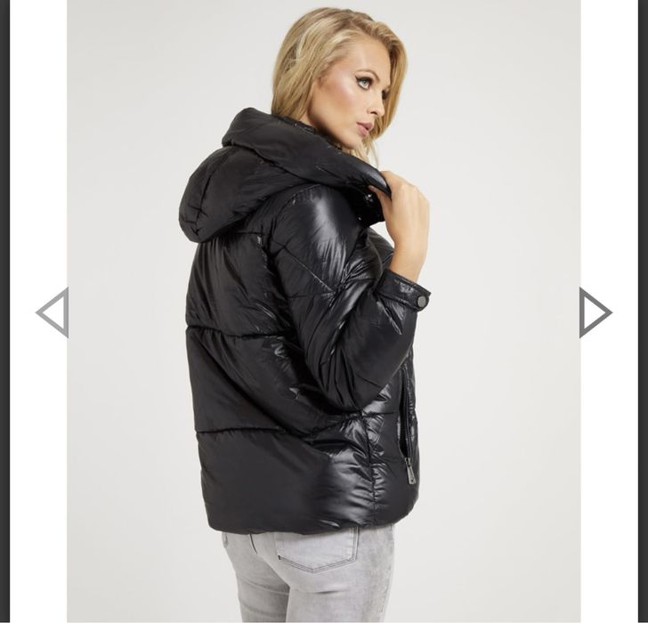 Зимно яке Guess в черно