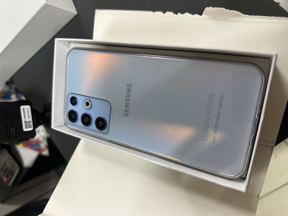 Продам Samsung А75