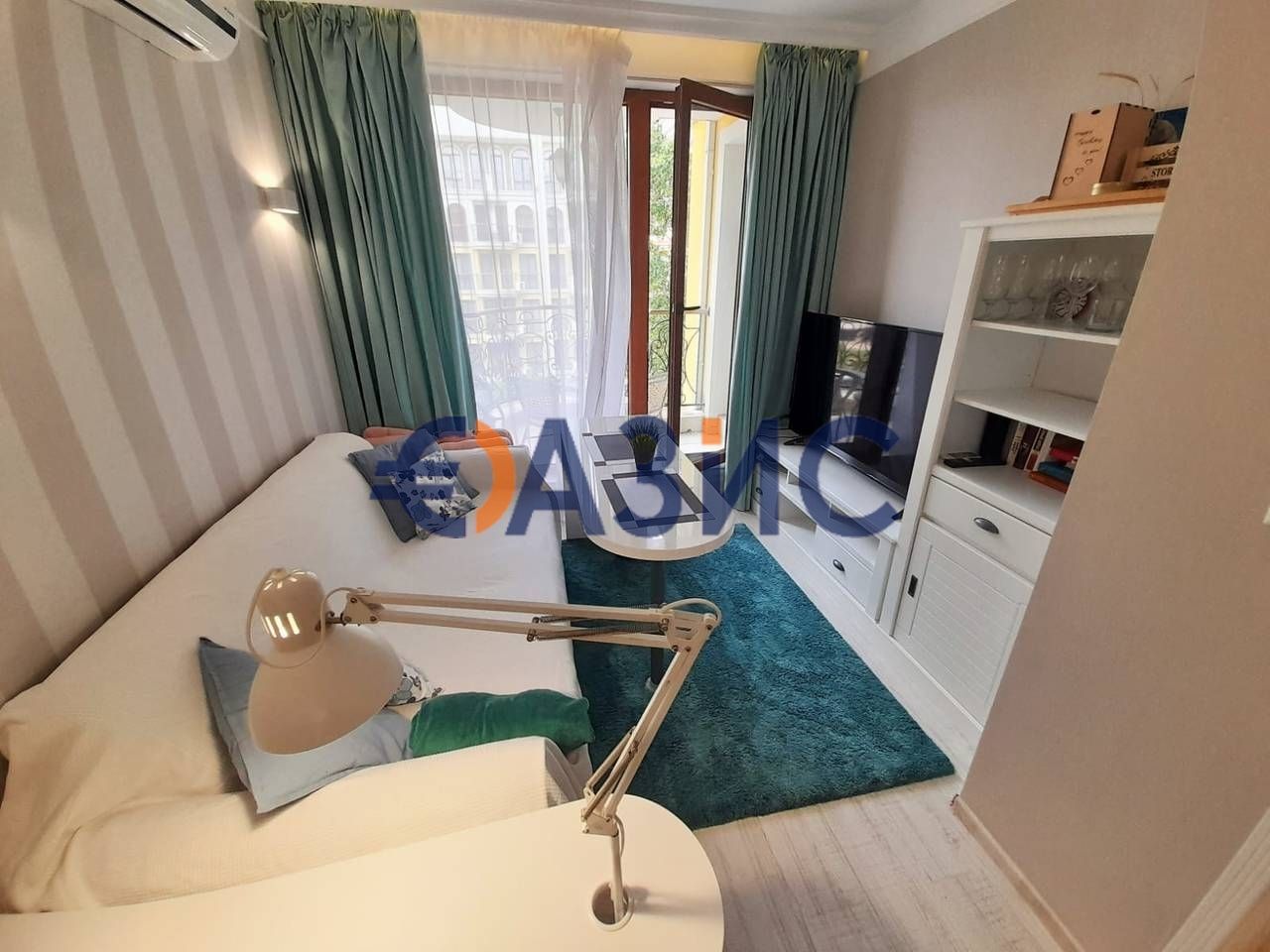 Продава се Двустаен апартамент в к.к. Слънчев бряг - 50 кв.м за 1860 €/кв.м - Снимка #6