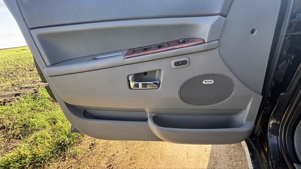 Vând sau schimb jeep grand cherokee limited 3.0