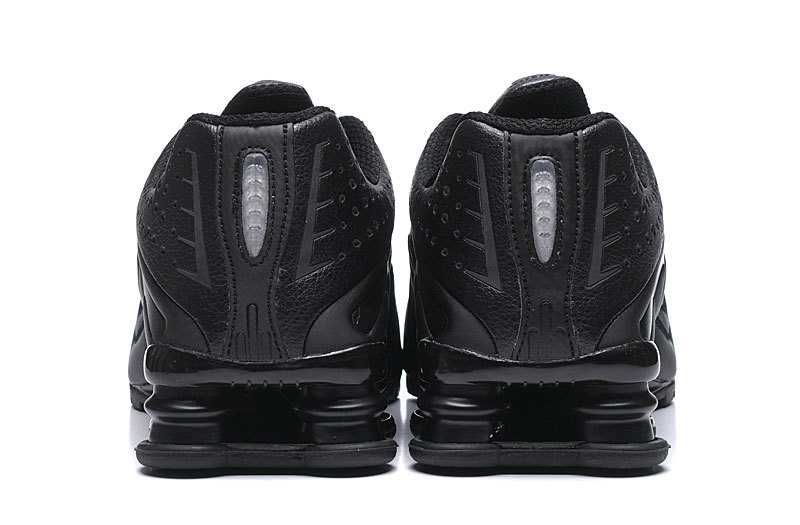 Оригинални маратонки Nike Air max Shox R4 налични 43 и 44 номер