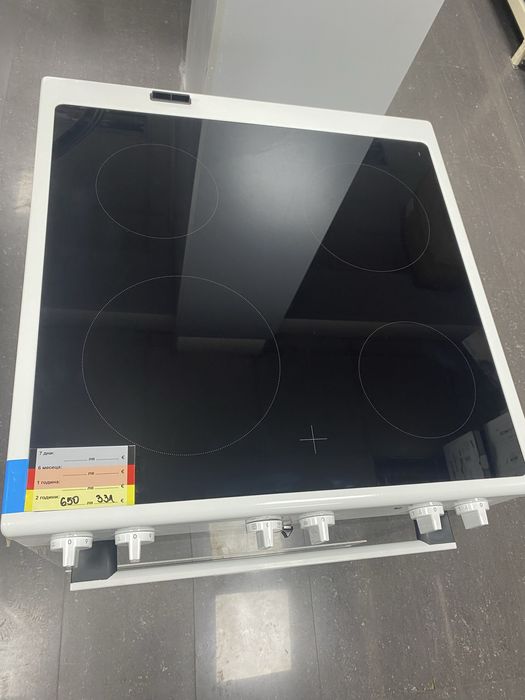 Свободностояща печка с керамични котлони VOSS