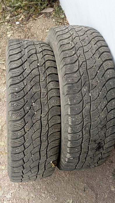 Продам шины б/у 215 / 65 / 16