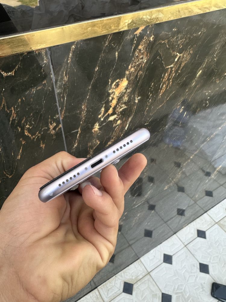 Iphone 11 64 gb srochnaa
