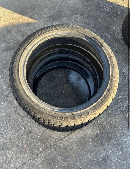 2 зимни гуми Arctictrekker 225/45/18