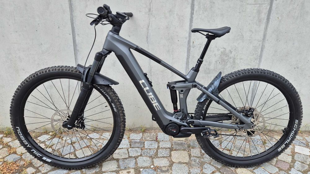 Електрически карбонов велосипед E bike CUBE STEREO 140 Race, BOSCH CX