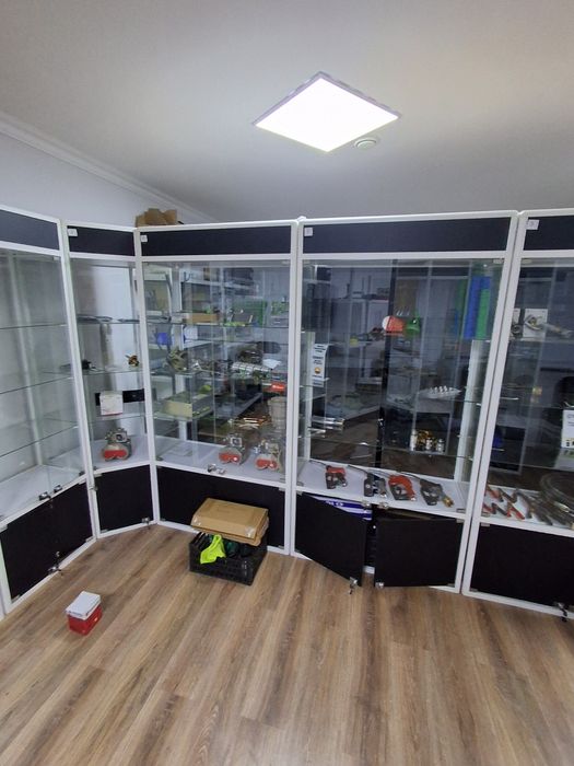 Продам стеллажи дешего