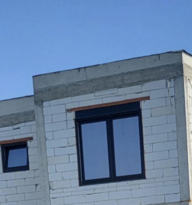 Fereastra PVC cu rulou électricit si plasa  Gri antracit