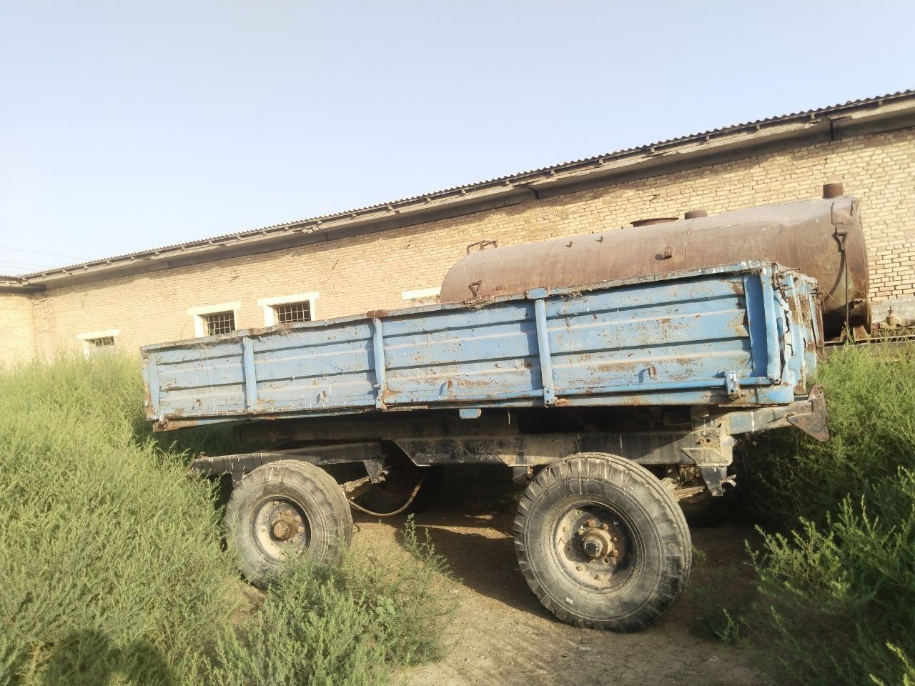 Teleshka traktor pritsep